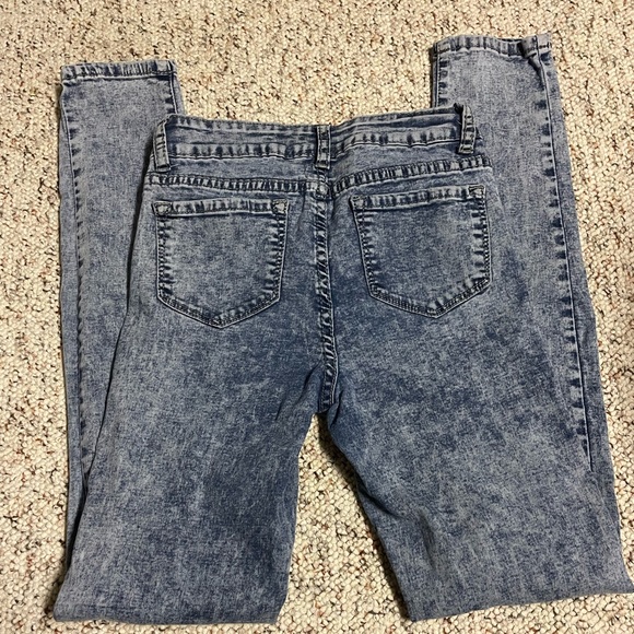 Seductions SIRENS acid wash jeans (straight leg) PRICE DROP‼️$20 - Picture 4 of 11